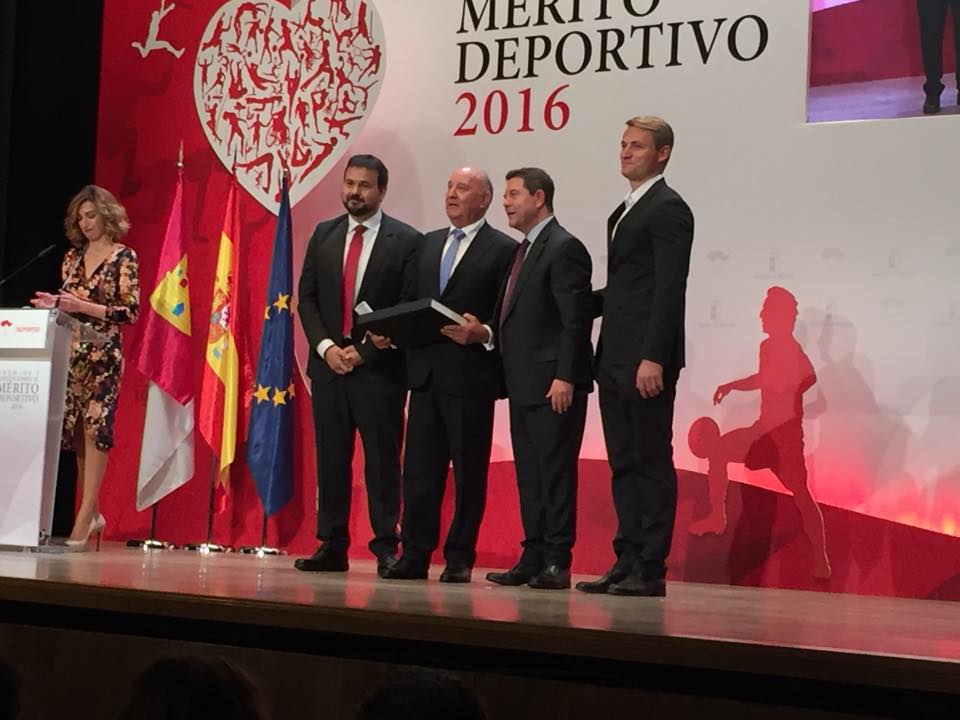 Pinturas Macy recibe la placa al MÃ©rito Deportivo de Castilla-La Mancha